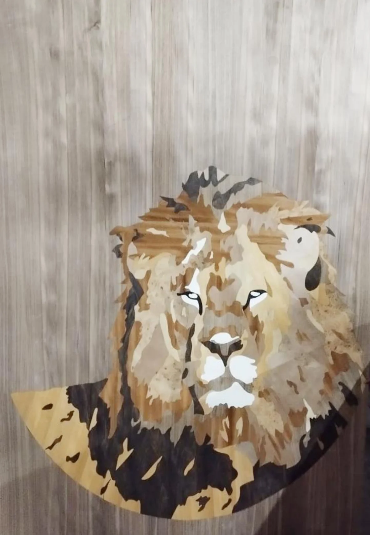 Marquetry — Lion Portrait main